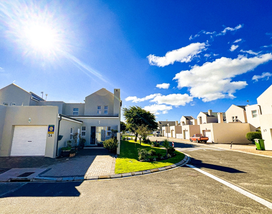 3 Bedroom Property for Sale in Villa Diamante Western Cape